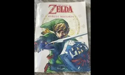 Zelda Hyrule Historia [Paperback]